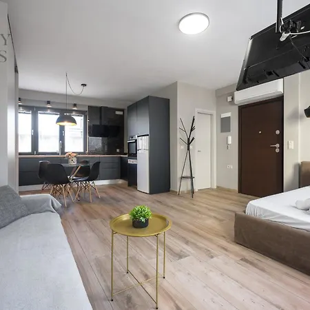 아파트 Niraya Residence, The Luxury