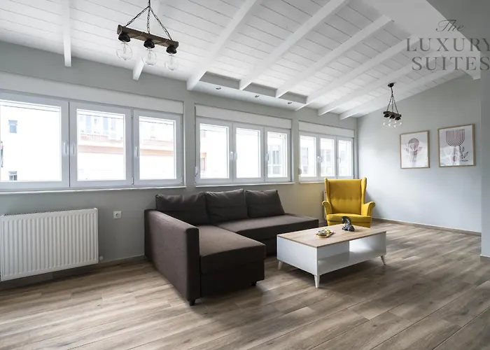 דירה Niraya Residence, The Luxury