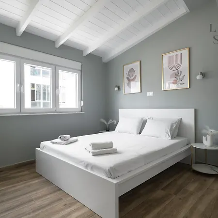 Niraya 2 Bedroom Penthouse, The Luxury Apartment Thessaloniki